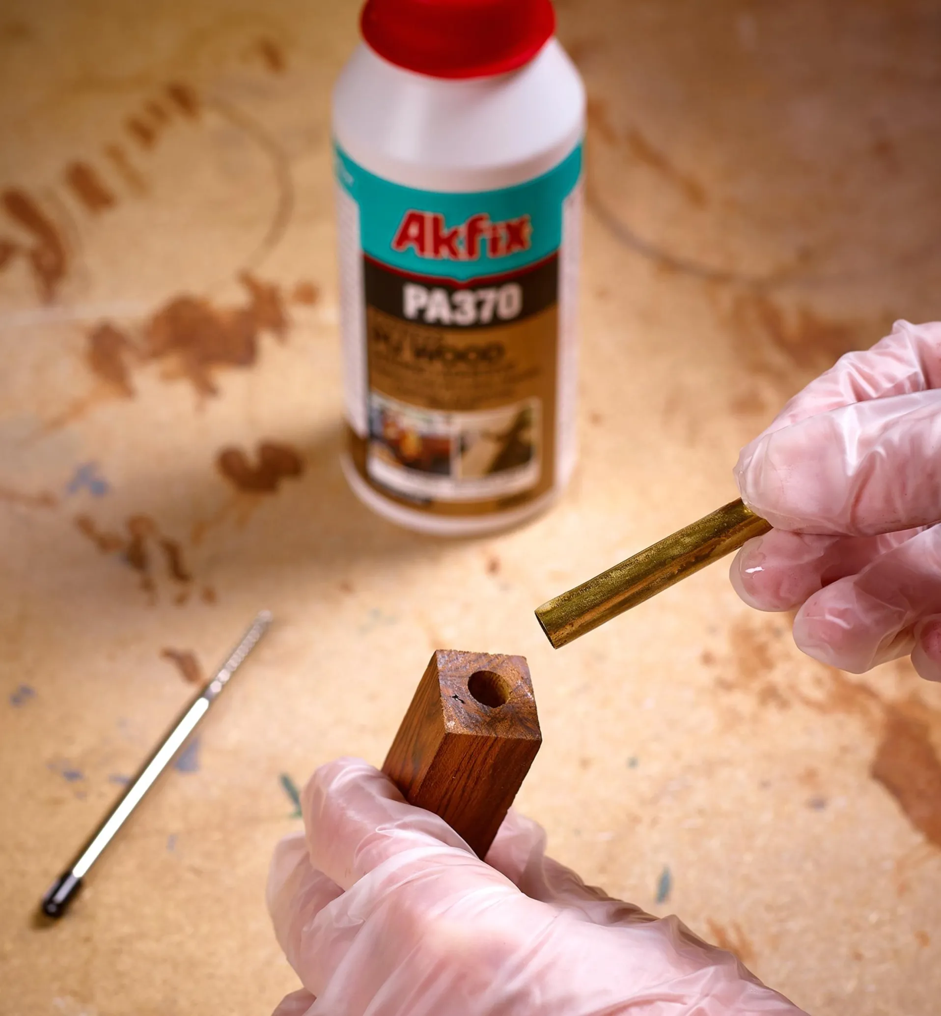 Lee Valley Akfix PA370 Express PU Wood Glue (Marine Adhesive)