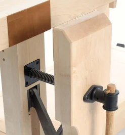 Lee Valley Benchcrafted Crisscross Hardware