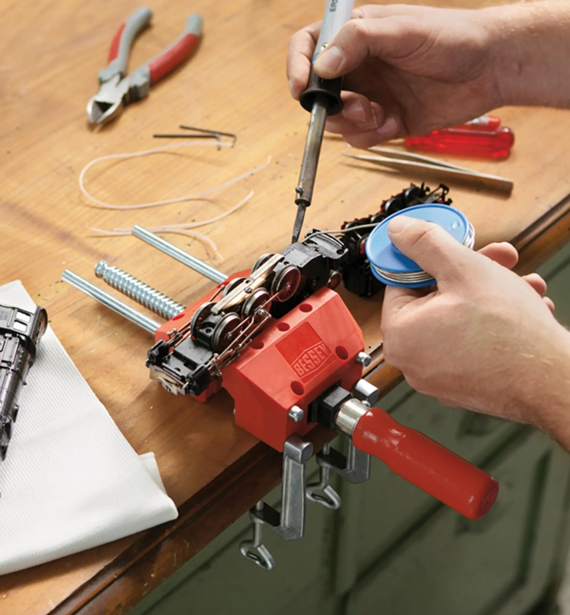 Lee Valley Bessey S10 Portable Hobby Vise