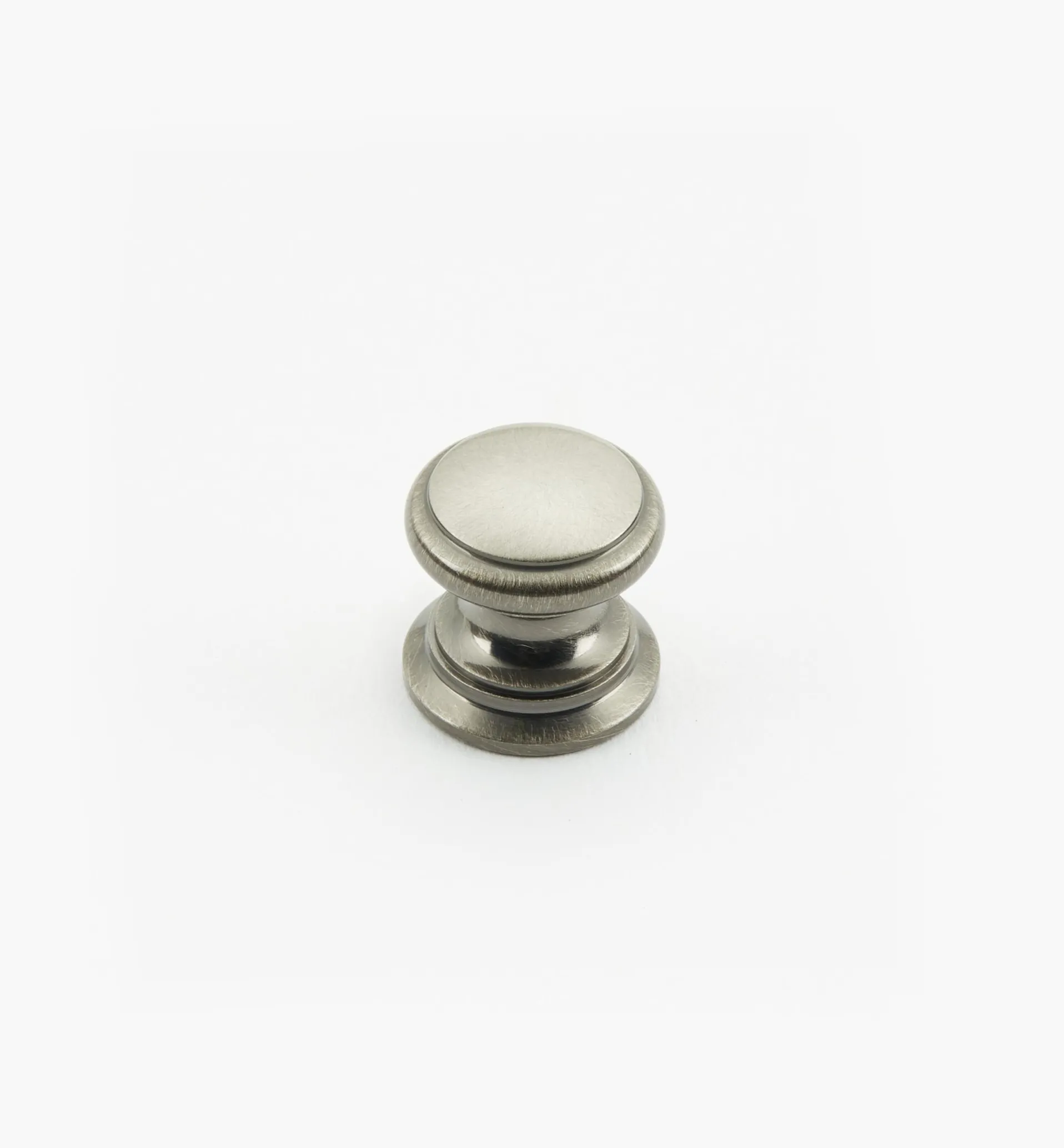 Lee Valley Bevelled Brass Round Knobs