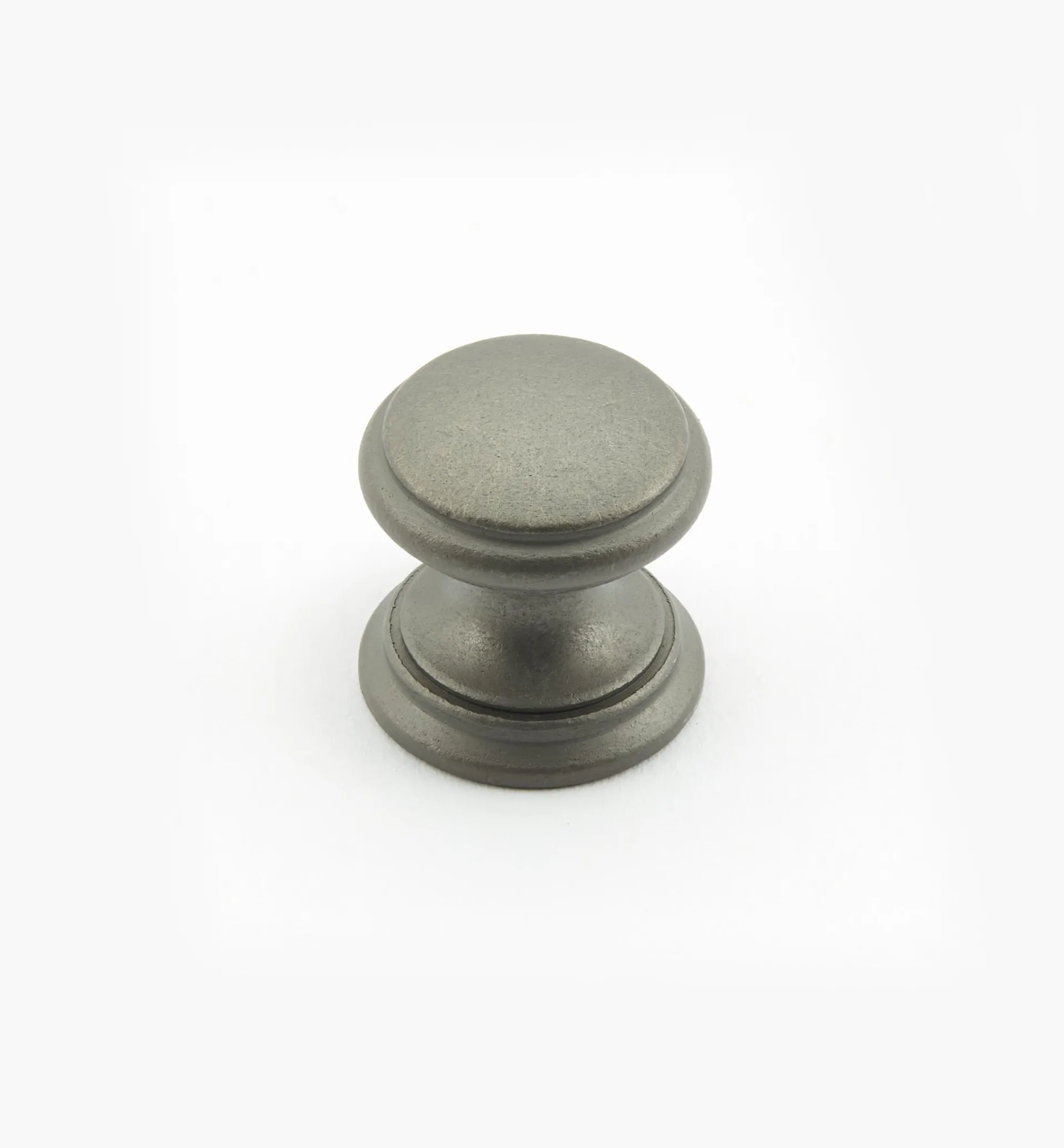Lee Valley Bevelled Brass Round Knobs