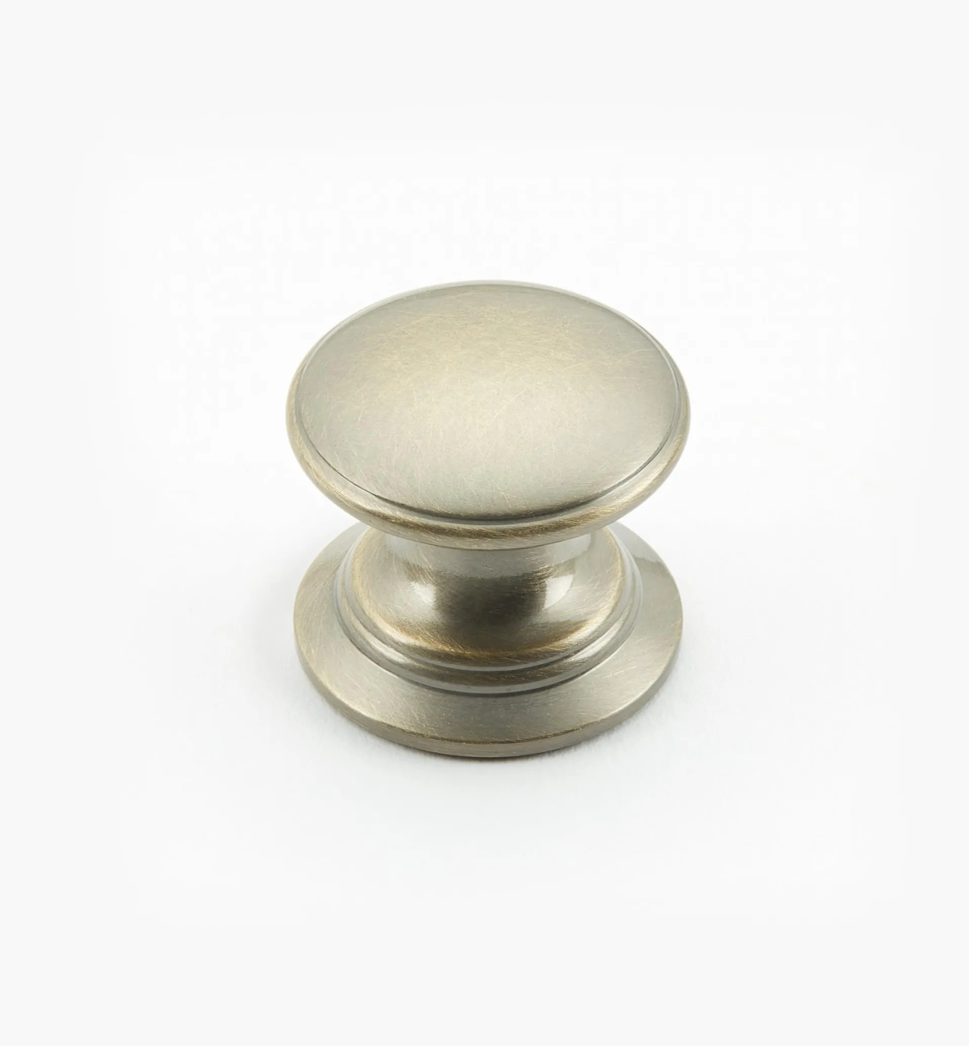 Lee Valley Bevelled Brass Round Knobs