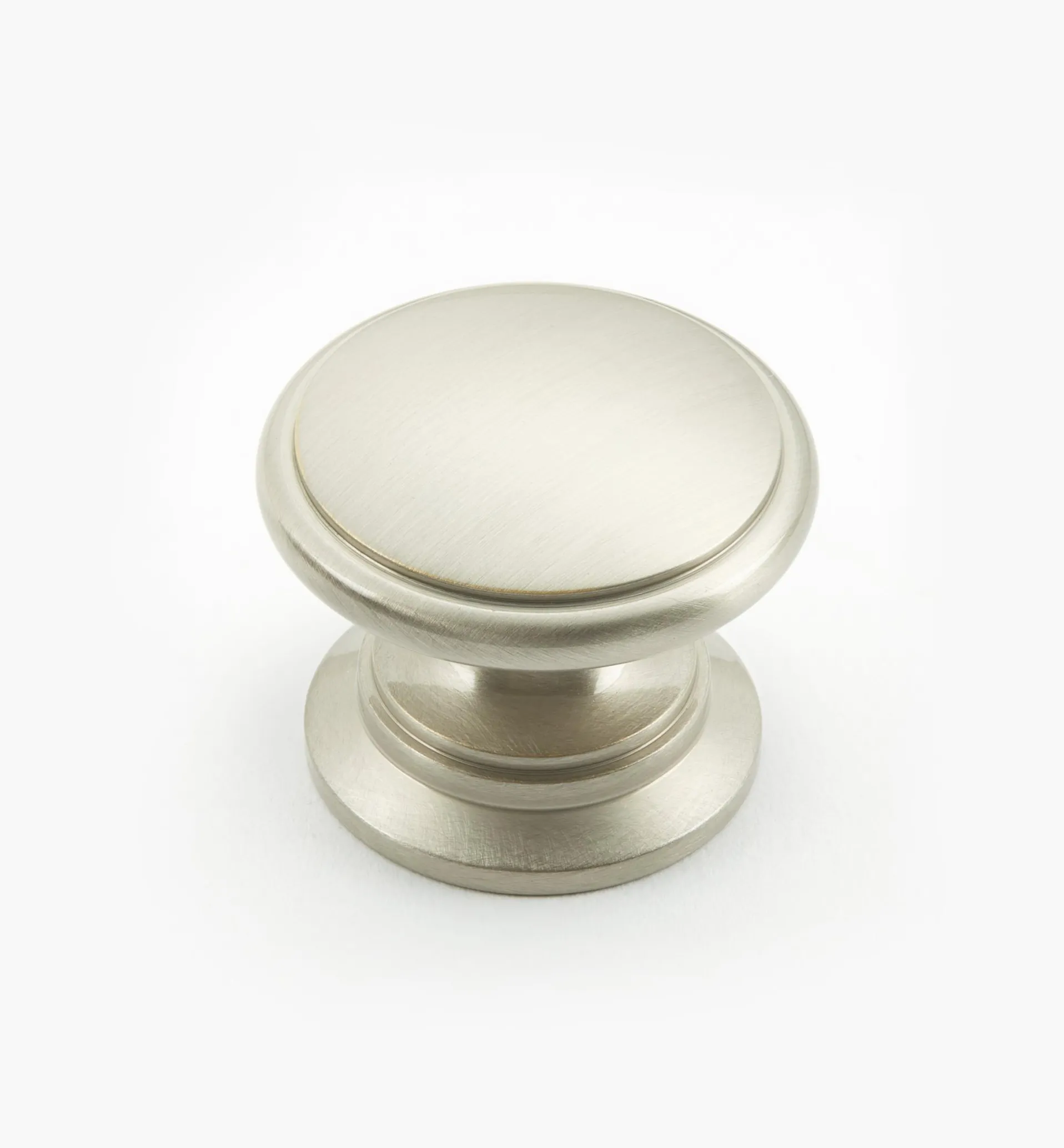 Lee Valley Bevelled Brass Round Knobs