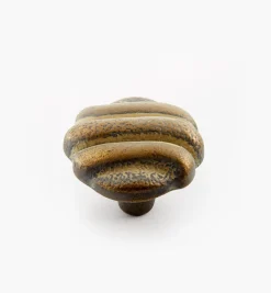 Lee Valley Blonde Antique Wavy Knob