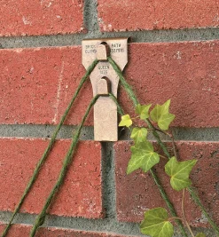 Lee Valley Brick Clip Fasteners