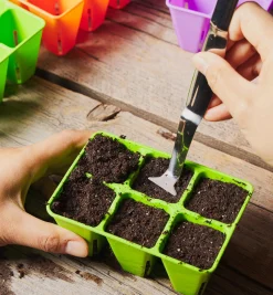 Lee Valley 72-Cell Modular Seed Starter With Propagation Tray