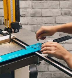 Lee Valley Circle-Cutting Jig With Support