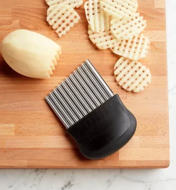 Lee Valley Crinkle Cutter