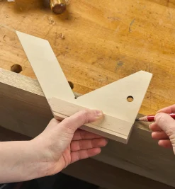 Lee Valley Crucible Bench Square