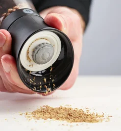 Lee Valley CrushGrind Mill