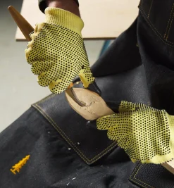 Lee Valley Cut-Resistant Gloves