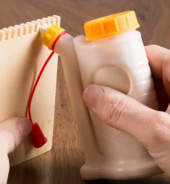 Lee Valley Dripless Glue Bottles