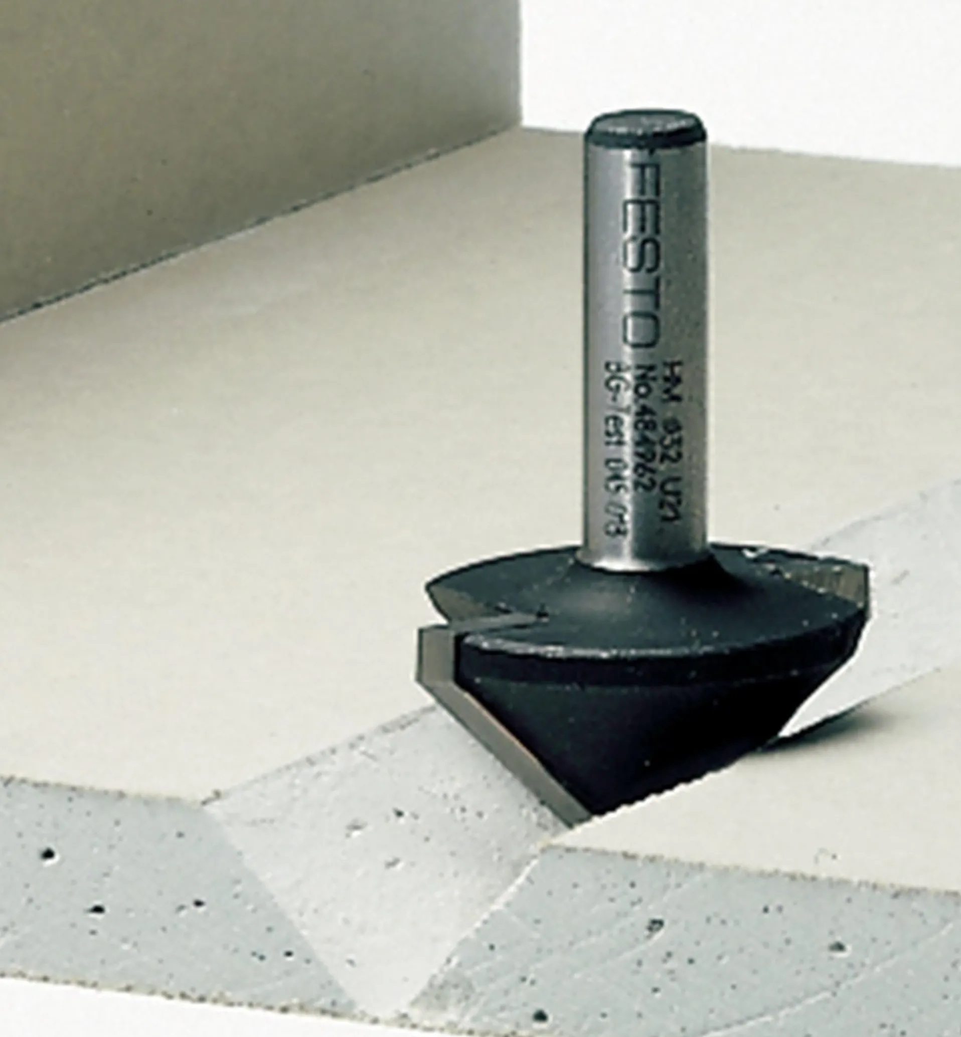 Lee Valley Festool V-Groove Router Bit