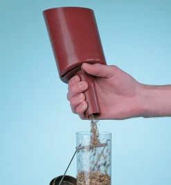Lee Valley Funneling Bird Seed Scoop