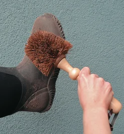 Lee Valley Heavy-Duty Brush