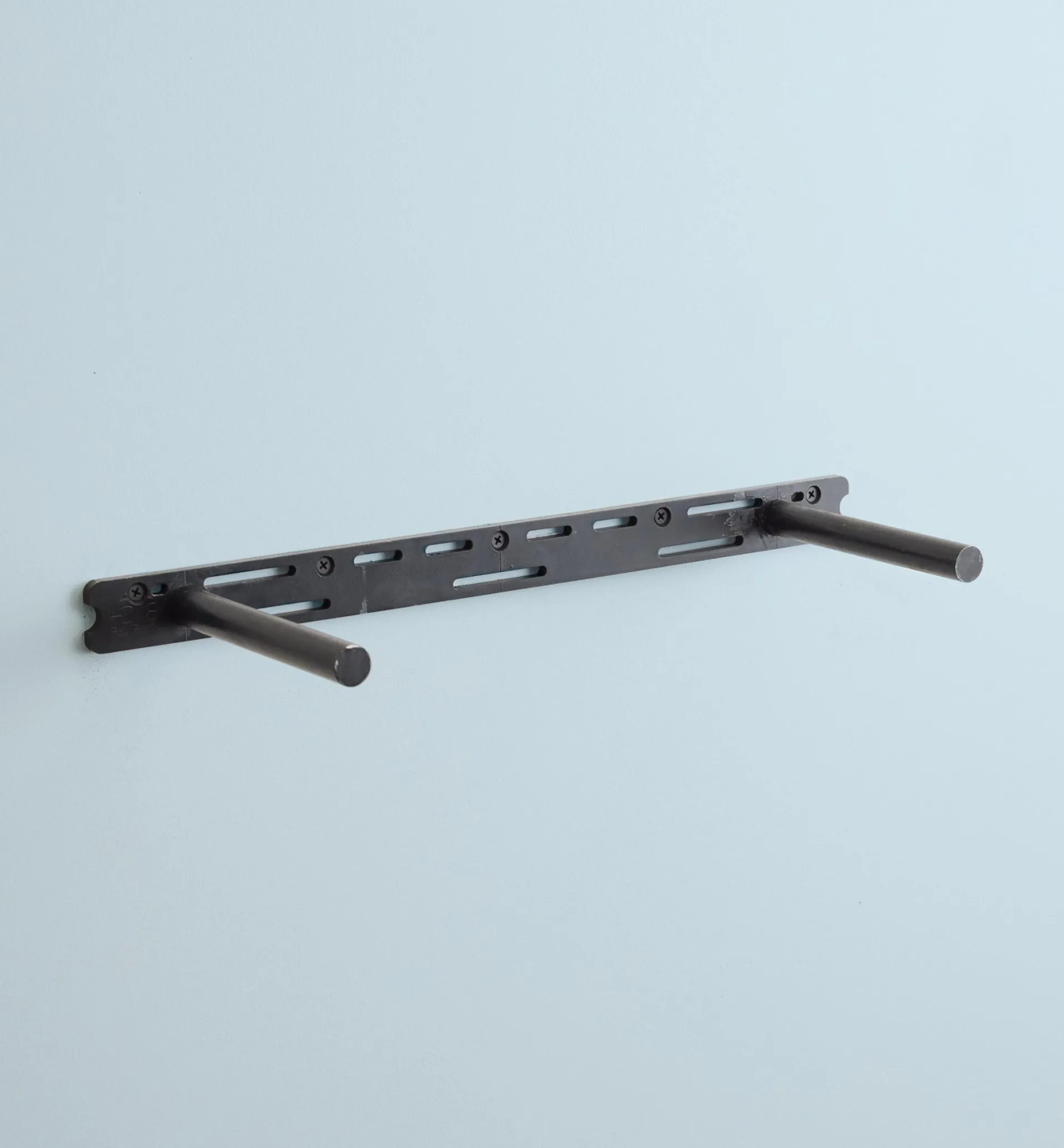 Lee Valley Heavy-Duty Floating Shelf & Mantel Brackets