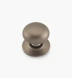 Lee Valley Hollow Brass Knobs With Escutcheons
