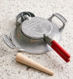 Lee Valley Krumkake & Pizzelle Iron