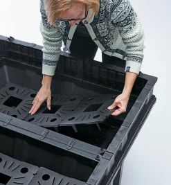 Lee Valley Large Vegepod Container Garden