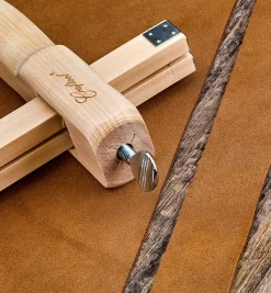 Lee Valley Leather Strap Cutter