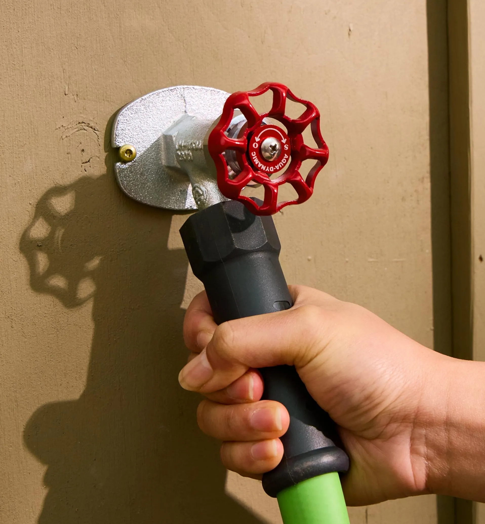 Lee Valley 5/8" Garden Hose With Swivel Collars