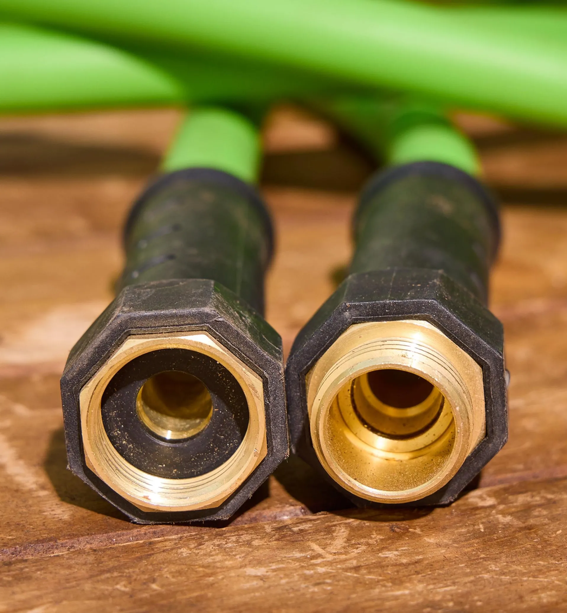 Lee Valley 5/8" Garden Hose With Swivel Collars