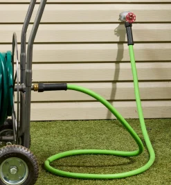 Lee Valley 10' Leader Hose With Swivel Collars