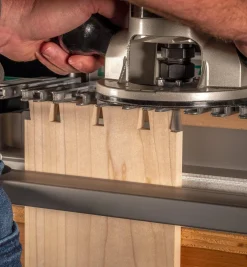 Lee Valley Leigh D4R Pro Dovetail Jig