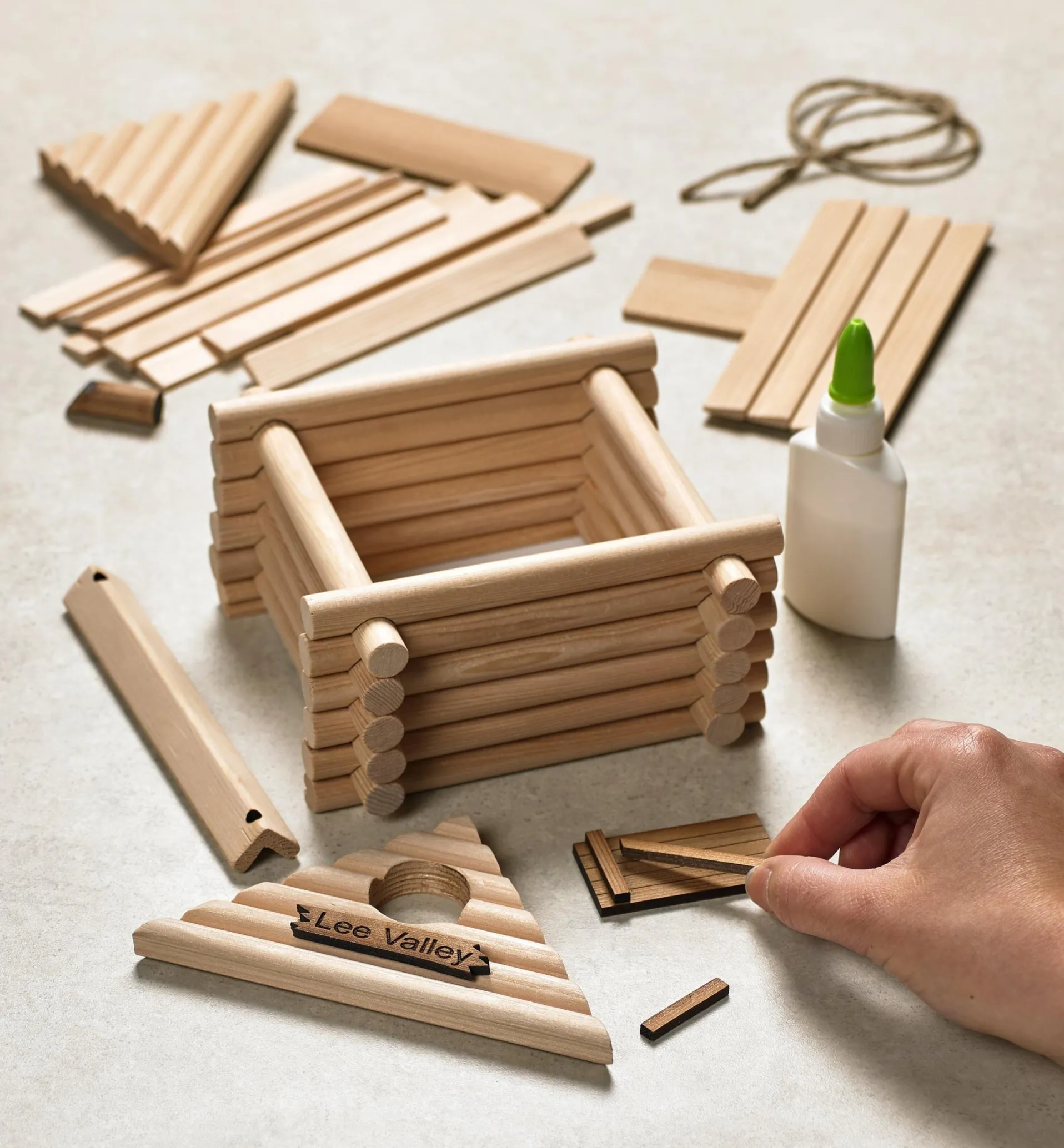 Lee Valley Log Cabin Birdhouse Kit