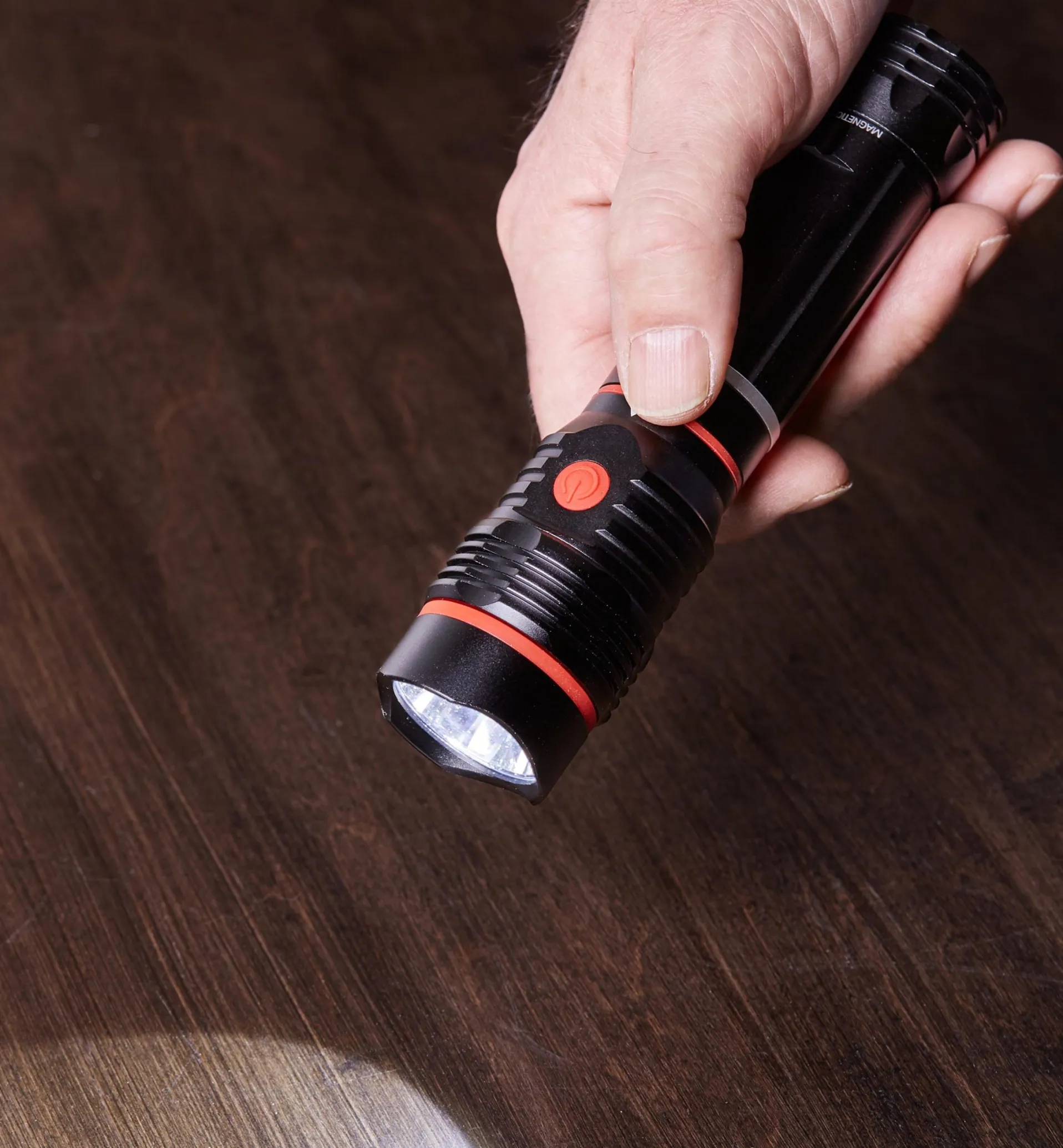 Lee Valley Magnet-Mount LED Task Light/Flashlight