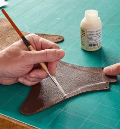 Lee Valley Make It Yourself Gardener's Leather Tool Belt Kit