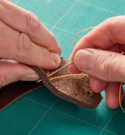 Lee Valley Make It Yourself Gardener's Leather Tool Belt Kit