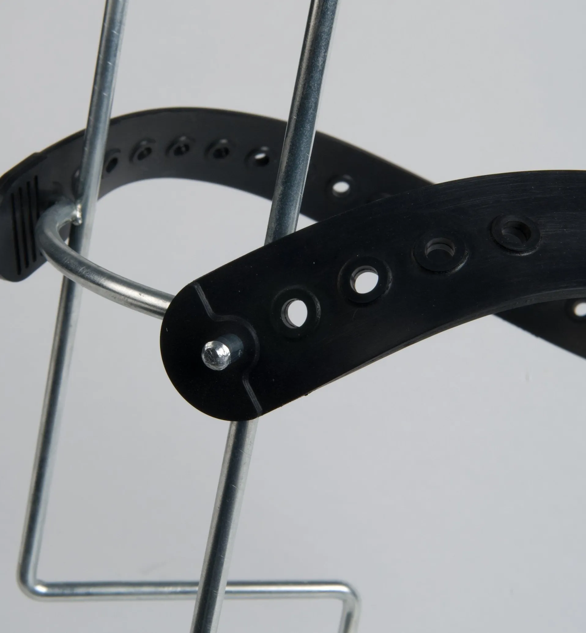 Lee Valley Michelangelo Paint Can Holders