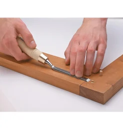 Lee Valley Narex Cranked-Neck Paring Chisels