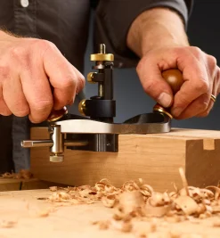 Lee Valley Optional Fence For Veritas Large Router Plane