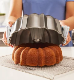 Lee Valley Original Bundt Pan