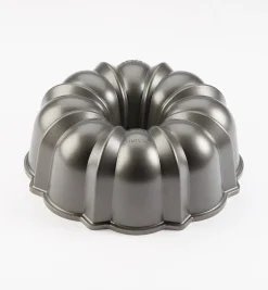 Lee Valley Original Bundt Pan