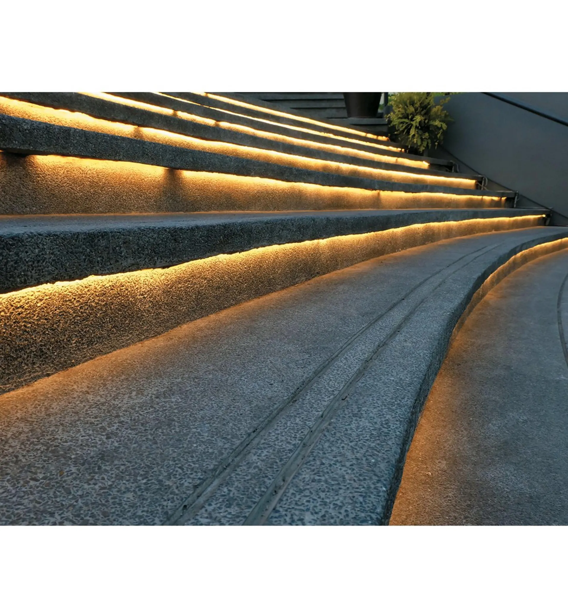 Lee Valley Outdoor/Wet Location White LED Tape Light Kits (12V)