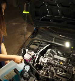 Lee Valley Pair Of Rechargeable Clip Lights