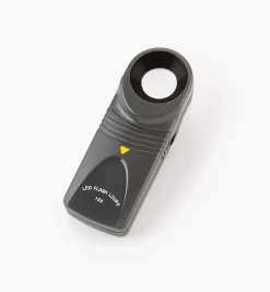 Lee Valley 15-Power Lighted Loupe
