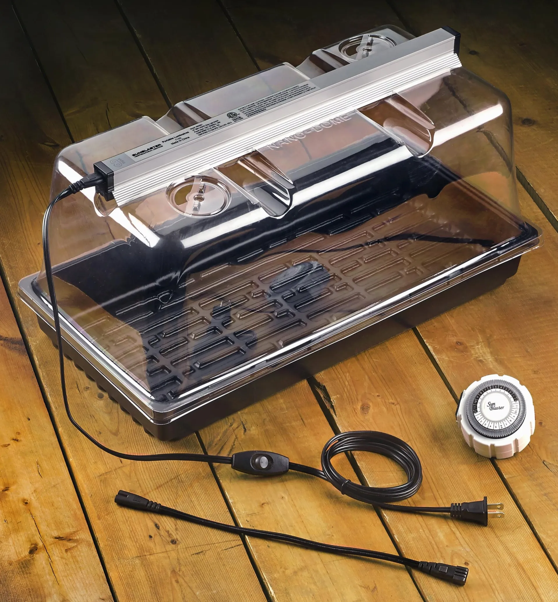 Lee Valley Propagation Tray, Dome, Grow Light & Timer Set