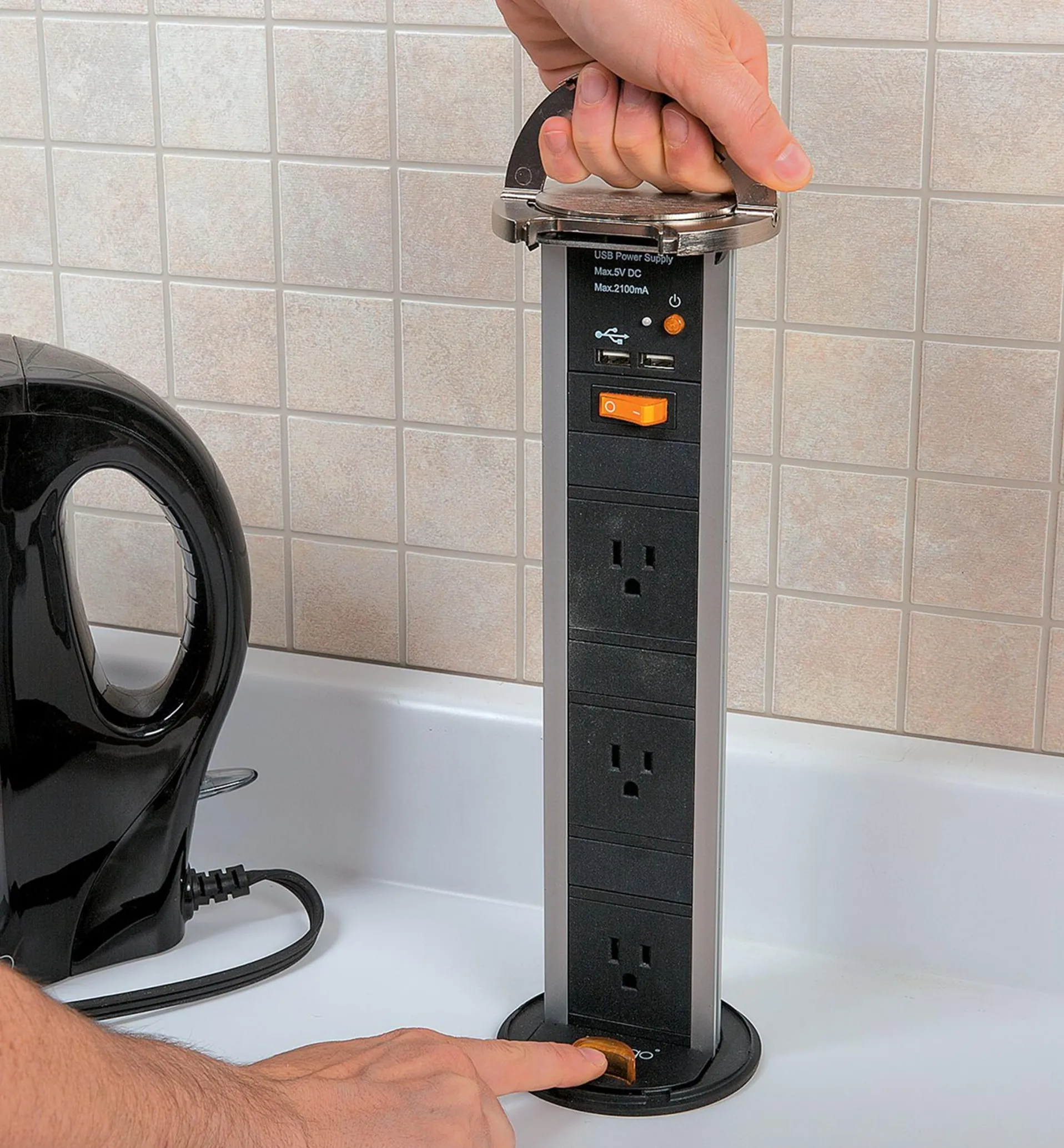 Lee Valley Pull-Out Power Bar