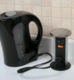 Lee Valley Pull-Out Power Bar