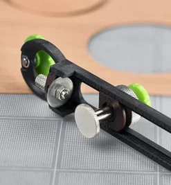 Lee Valley Rotary Circle Cutter