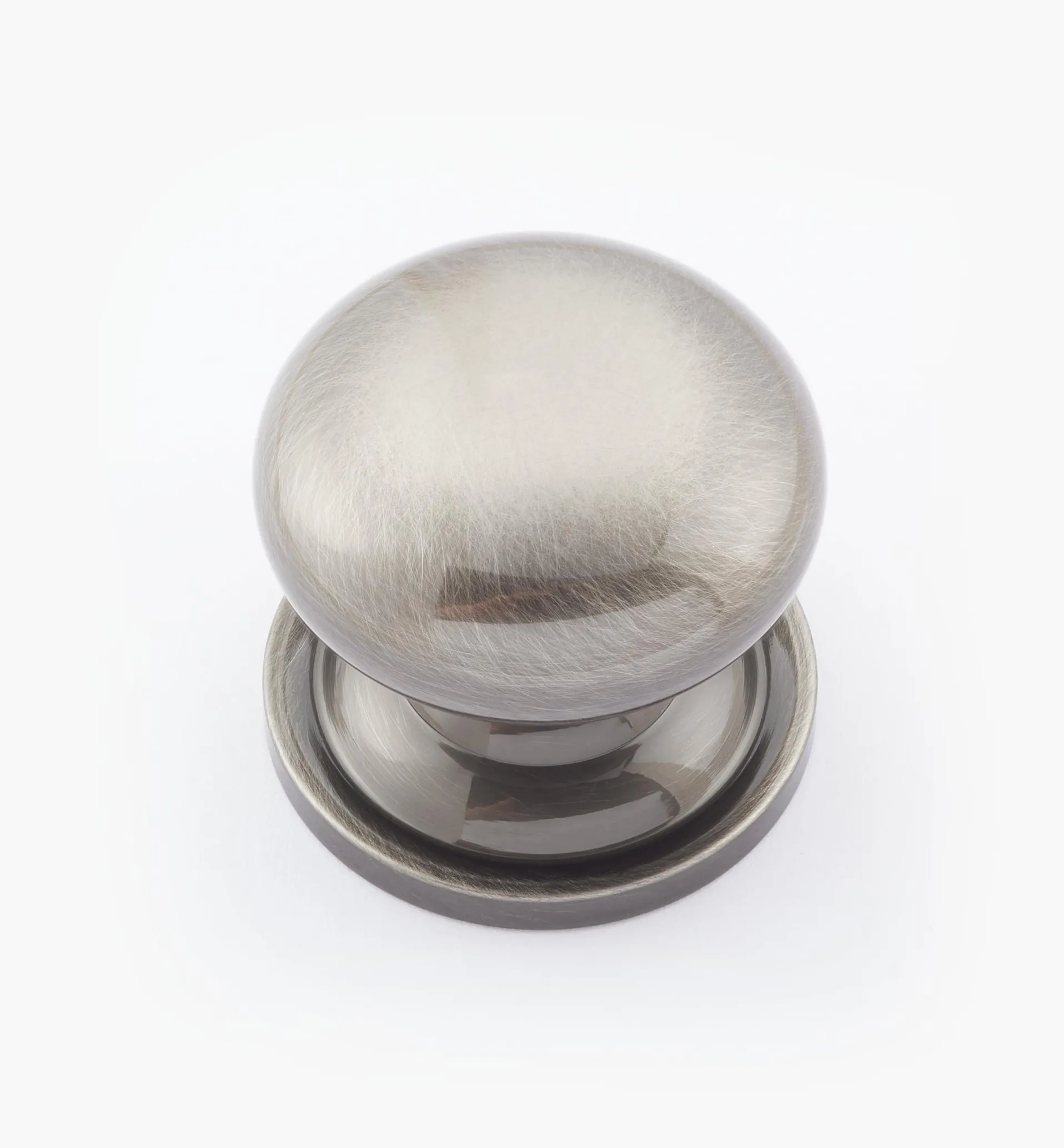 Lee Valley Round Brass Plain Knobs