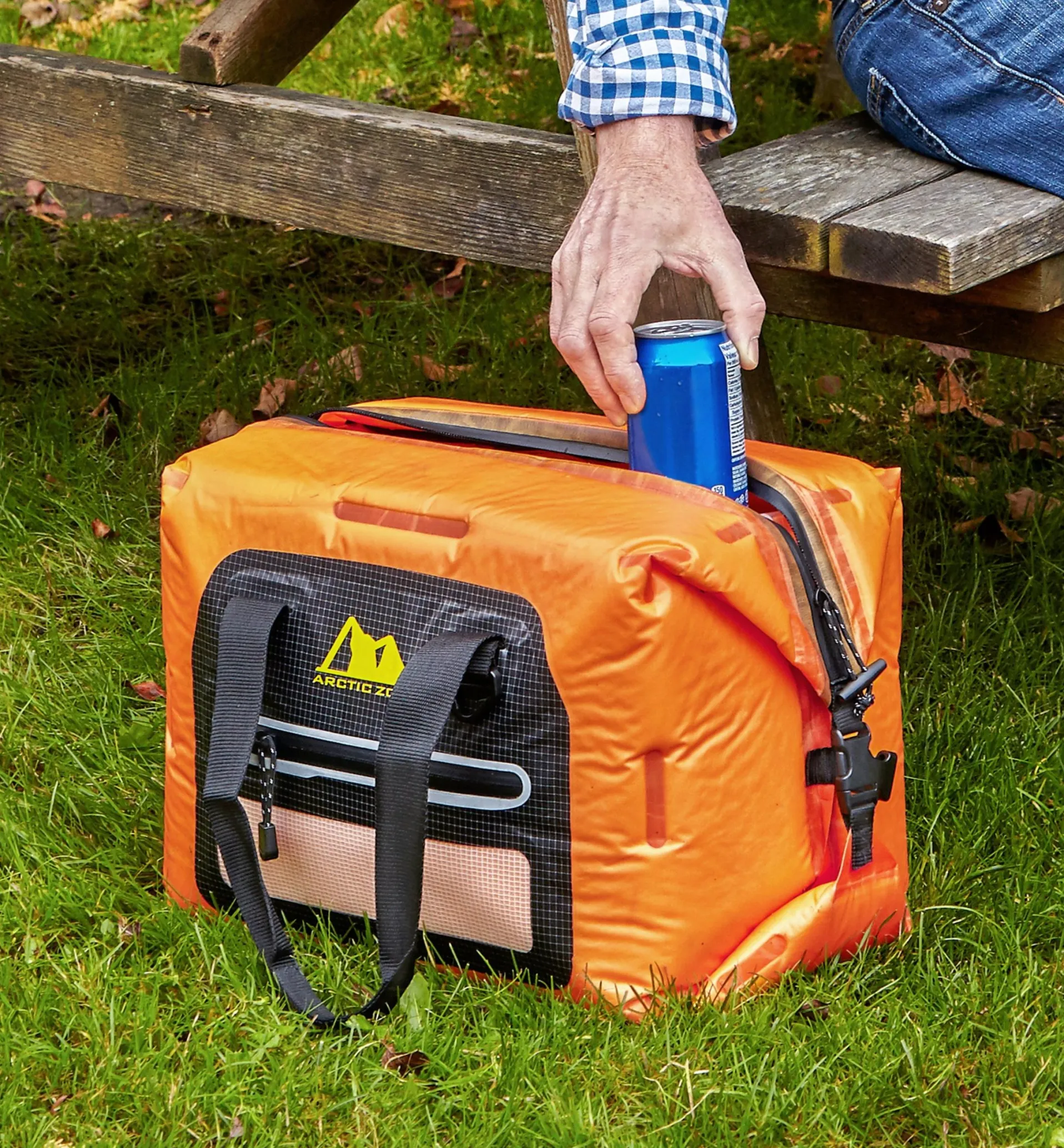 Lee Valley Self-Inflating Cooler