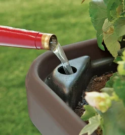 Lee Valley Self-Watering Planter