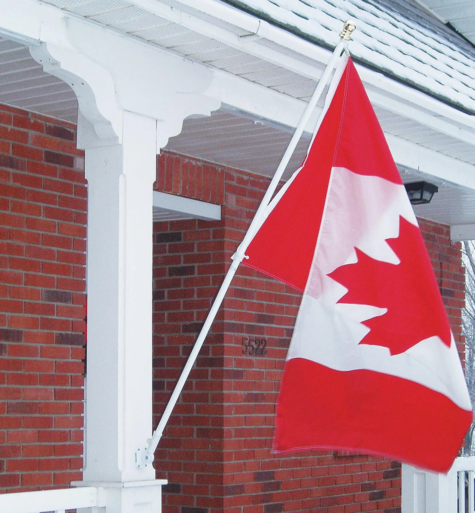 Lee Valley Spinning Flagpole & Adjustable Bracket Set