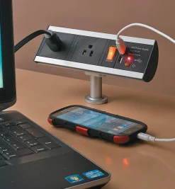 Lee Valley Stand-Off Power Bar