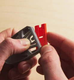 Lee Valley Straight-Edge Orange Plastic Razor Blades